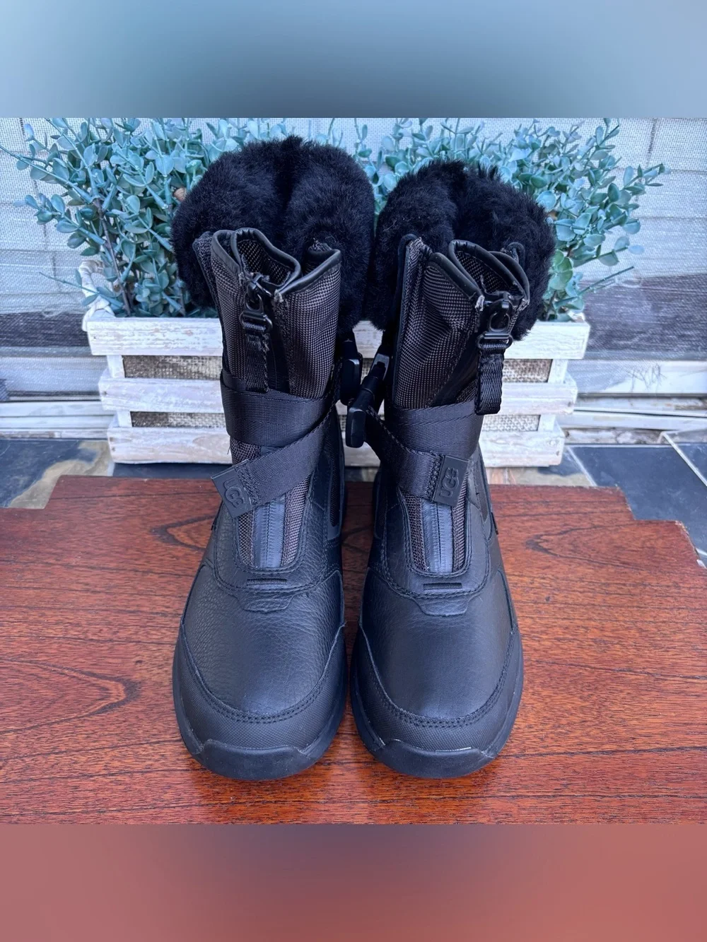 UGG Tahoe Women's Snow Boot